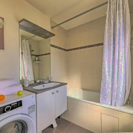 Appartement Paradis N° 8 *